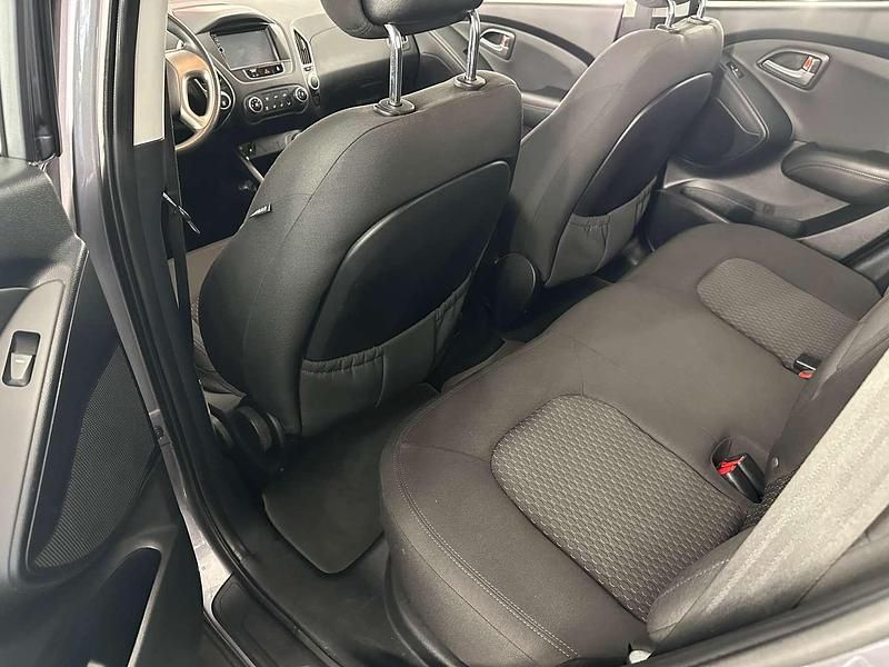 Gebraucht Hyundai ix35 Life 135 PS (99 kW) 2011 Grau SUV