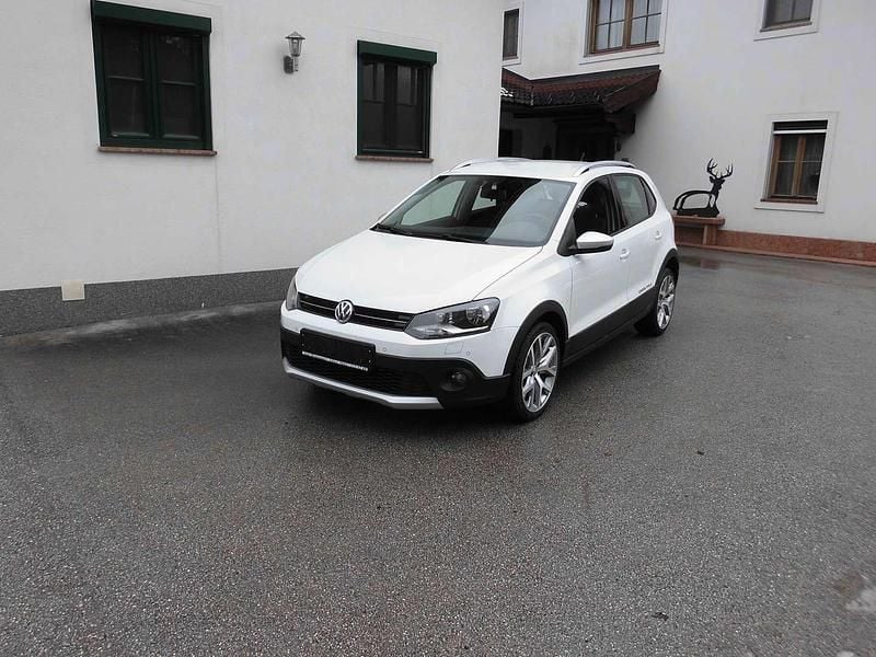 Gebraucht VW Polo 75 PS (55 kW) 2016 Weiß Limousine