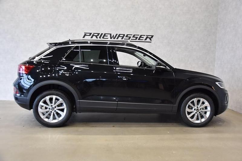 Neu VW T-Roc 115 PS (84 kW) 2025 Schwarz  metallic SUV