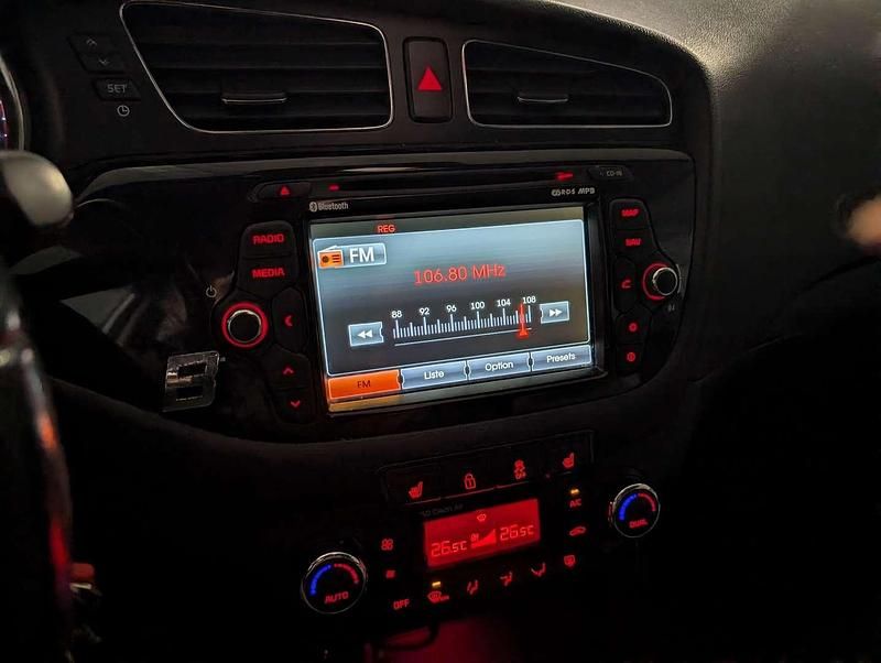 Gebraucht Kia Ceed Sportswagon 90 PS (66 kW) 2014 Kombi