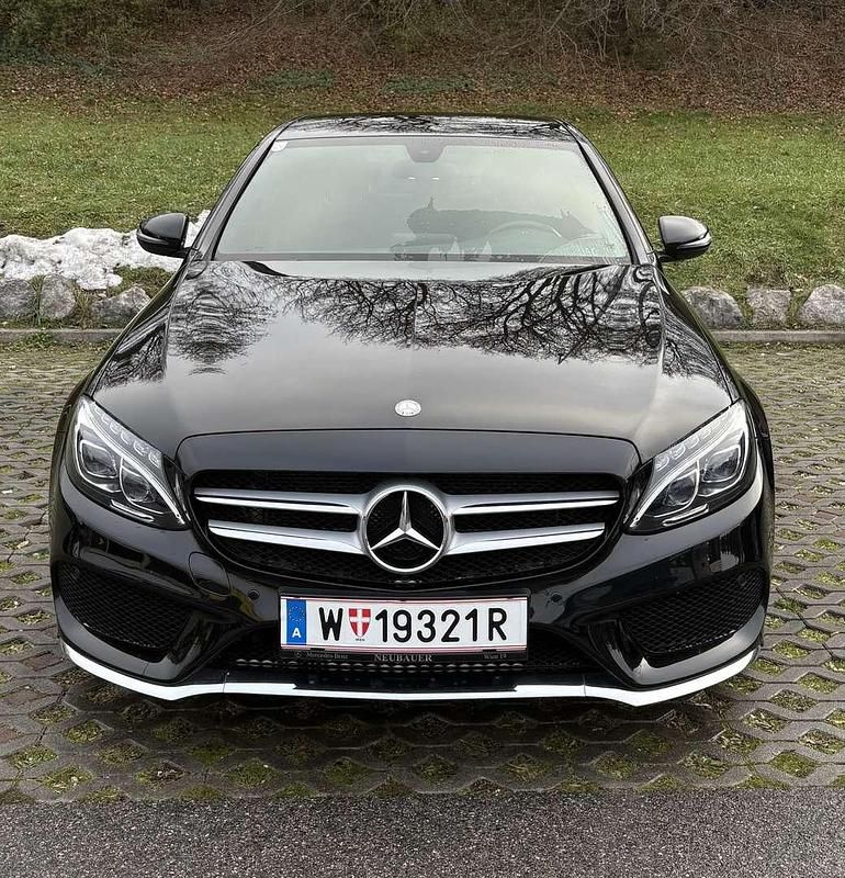 Schwarz Gebraucht 2016 Mercedes C200 Limousine | € 23.000 (Fairer Preis) - Bild 1/4