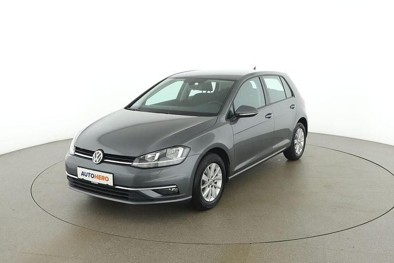 Gebraucht VW Golf VII 86 PS (63 kW) 2017 Grau Limousine