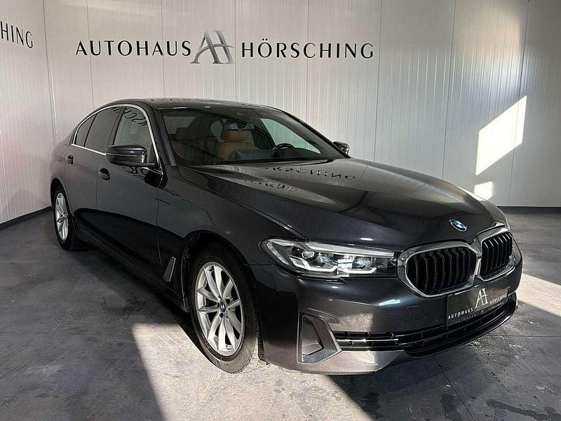 Schwarz Gebraucht 2021 BMW 518 Limousine | € 30.999 (Guter Preis) - Bild 1/4