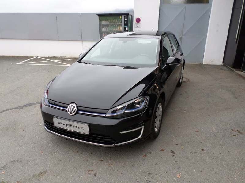 Gebraucht VW e-Golf 100 kW (136 PS) 2018 Schwarz  metallicperleffektno Kleinwagen