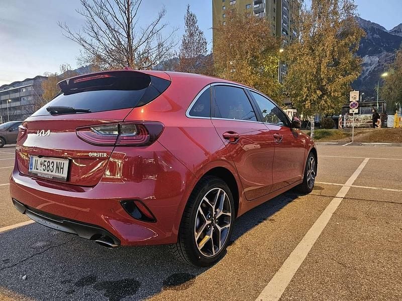 Gebraucht Kia Ceed Gold 159 PS (116 kW) 2024 Rot Kleinwagen