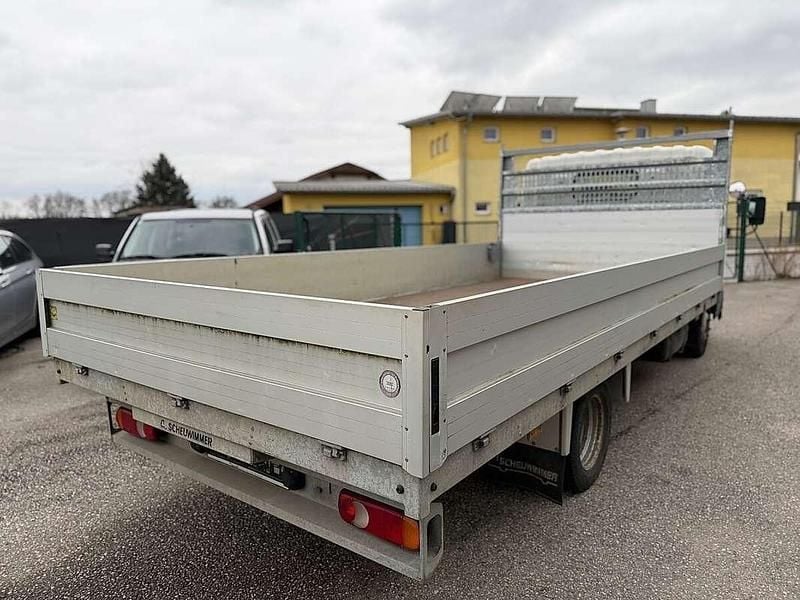 Gebraucht Nissan Cabstar 131 PS (96 kW) 2008 Weiß Abholung