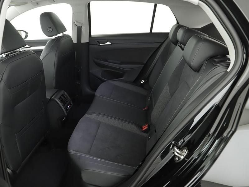 Gebraucht VW Golf VIII Life 116 PS (85 kW) 2025 Schwarz  metallic Limousine