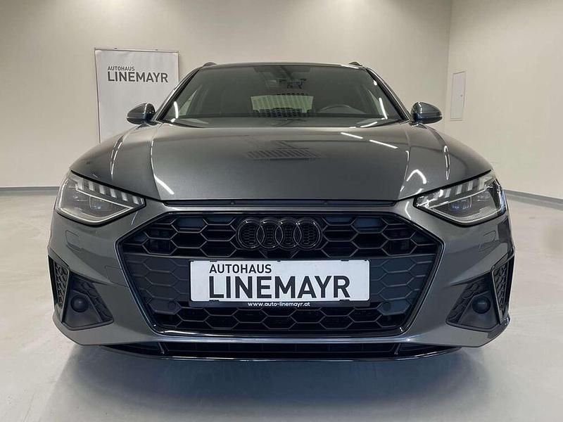 Gebraucht Audi A4 Competition 163 PS (119 kW) 2022 Grau Kombi