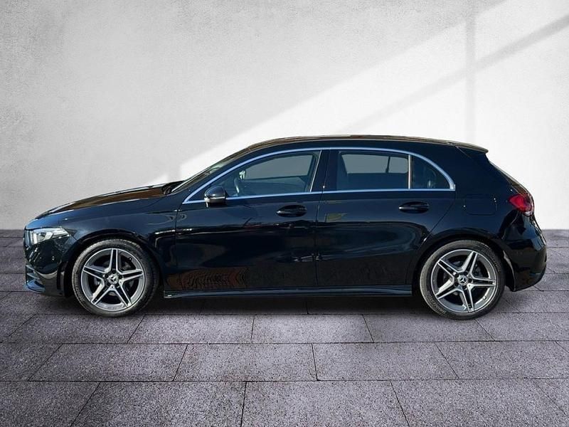 Gebraucht Mercedes A180 AMG line 136 PS (100 kW) 2021 Schwarz Limousine
