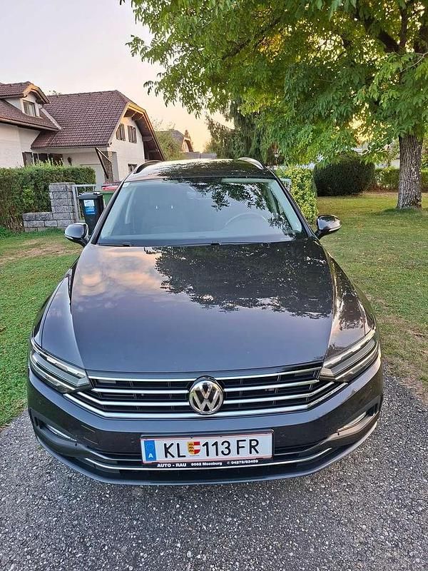 Gebraucht VW Passat Business 150 PS (110 kW) 2020 Grau Kombi