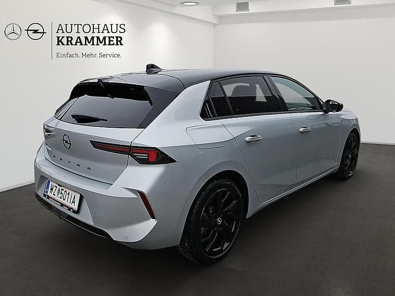 Neu Opel Astra 131 PS (96 kW) 2025 Silber Limousine