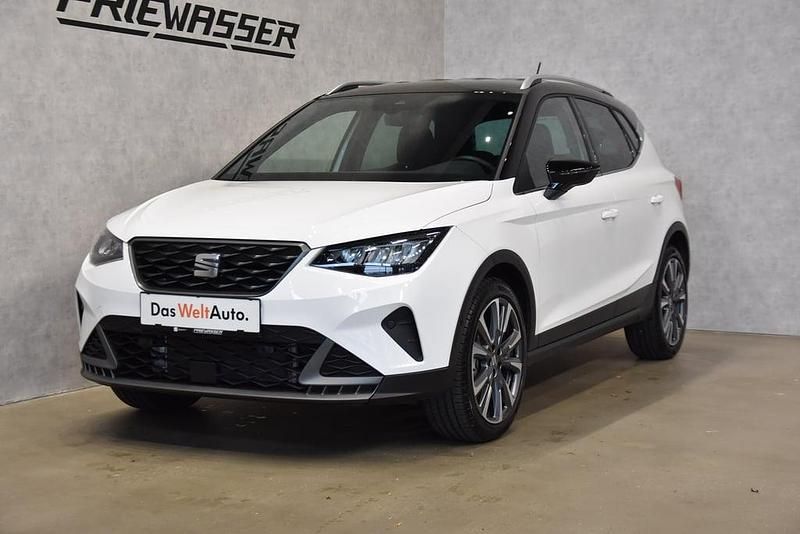 Weiss normal Gebraucht 2025 Seat Arona FR SUV | € 27.850 (Teuer) - Bild 1/4
