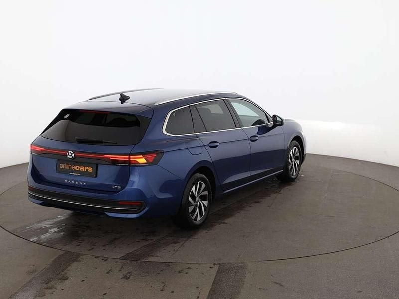 Gebraucht VW Passat Business 150 PS (110 kW) 2024 Blau Kombi