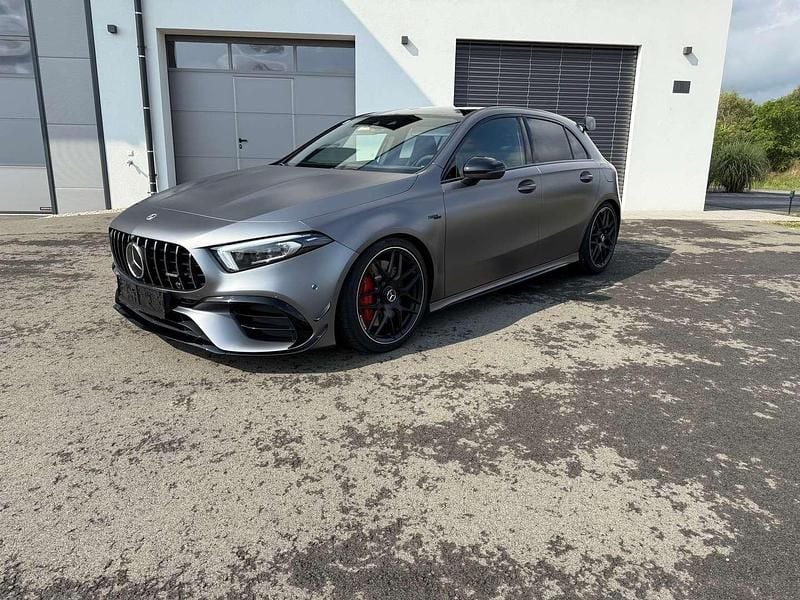 Grau Gebraucht 2020 Mercedes A45 AMG AMG Limousine | € 54.490 - Bild 1/4