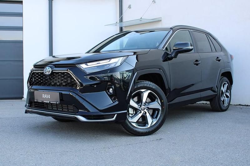 Schwarz metallic Neu 2025 Toyota RAV4 Active | € 51.900 (Teuer) - Bild 1/4