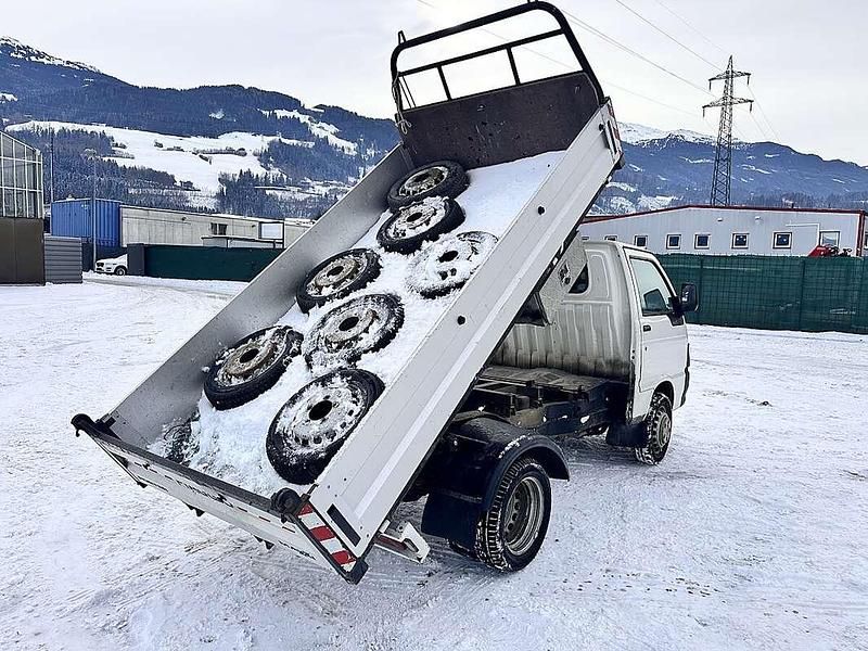 Gebraucht Piaggio Porter 83 PS (61 kW) 2017 Weiß Van