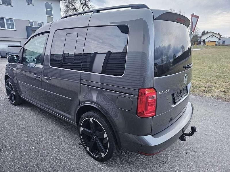 Gebraucht VW Caddy Life 105 PS (77 kW) 2016 Grau Van / Kleinbus