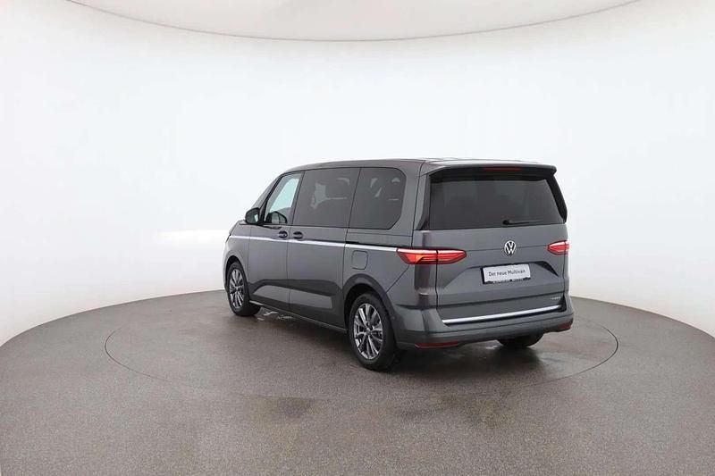 Gebraucht VW Multivan Style 218 PS (160 kW) 2024 Mittelgrau  metallic Van