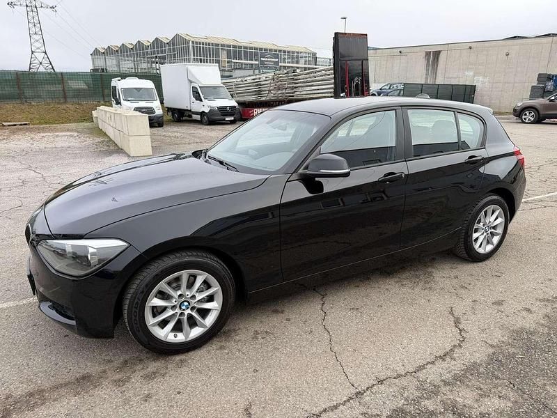Gebraucht BMW 114 102 PS (75 kW) 2015 Schwarz Kleinwagen