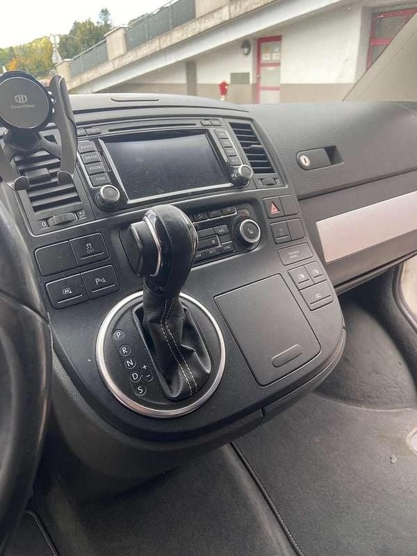 Gebraucht VW Multivan Comfortline 179 PS (131 kW) 2015 Van