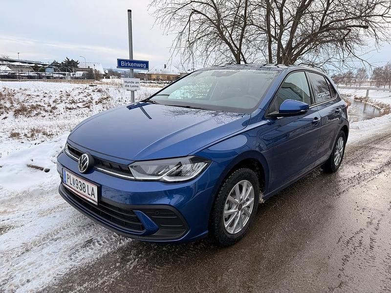 Dunkelblau metallic Neu 2026 VW Polo Limousine | € 23.900 (Fairer Preis) - Bild 1/4