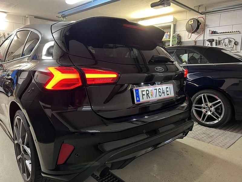 Gebraucht Ford Focus ST 280 PS (205 kW) 2019 Schwarz Limousine