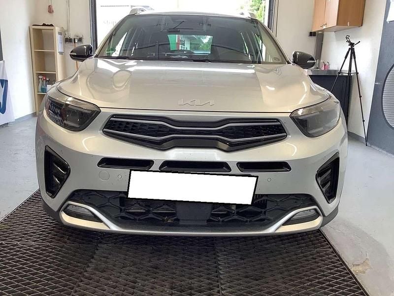 Silber Gebraucht 2023 Kia Stonic GT-Line SUV | € 16.714 (Superpreis) - Bild 1/4