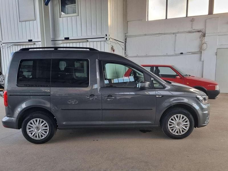 Gebraucht VW Caddy Trendline 102 PS (75 kW) 2018 Grau Van / Kleinbus