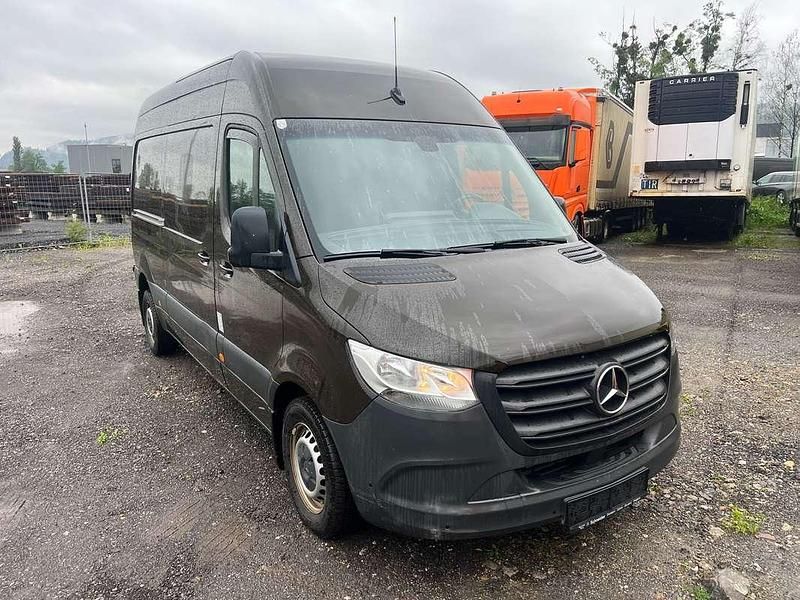 Gebraucht Mercedes Sprinter 143 PS (105 kW) 2021 Braun Van