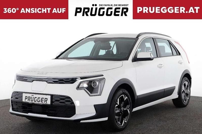 Weiß Gebraucht 2024 Kia e-Niro Gold SUV | € 37.990 - Bild 1/4
