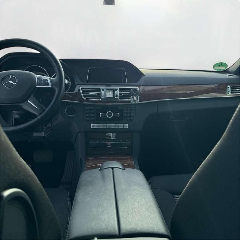 Gebraucht Mercedes E250 Elegance 211 PS (155 kW) 2013 Silber Limousine