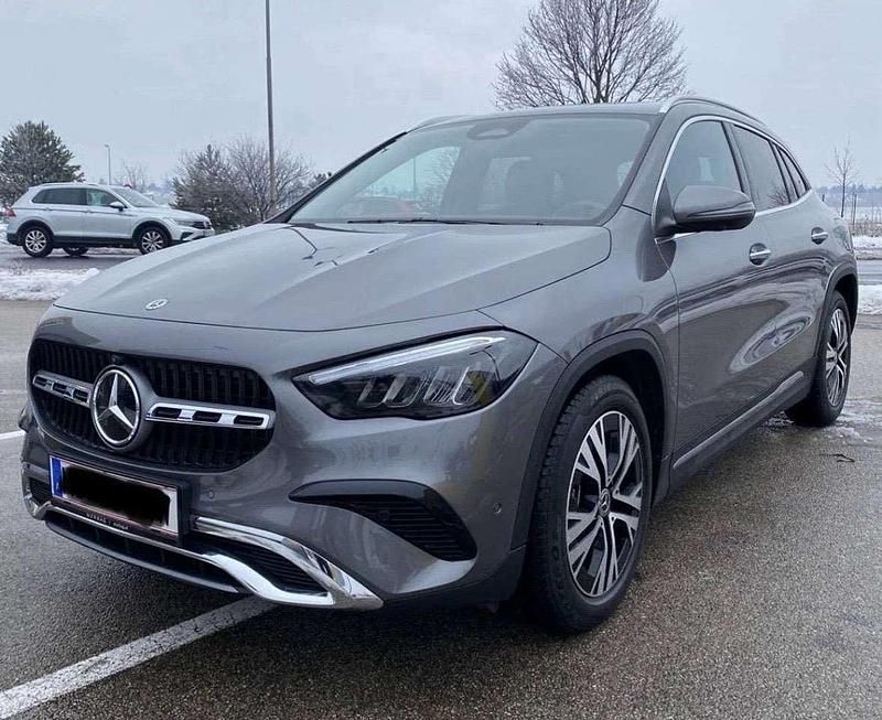 Gebraucht Mercedes GLA200 Edition 150 PS (110 kW) 2024 SUV