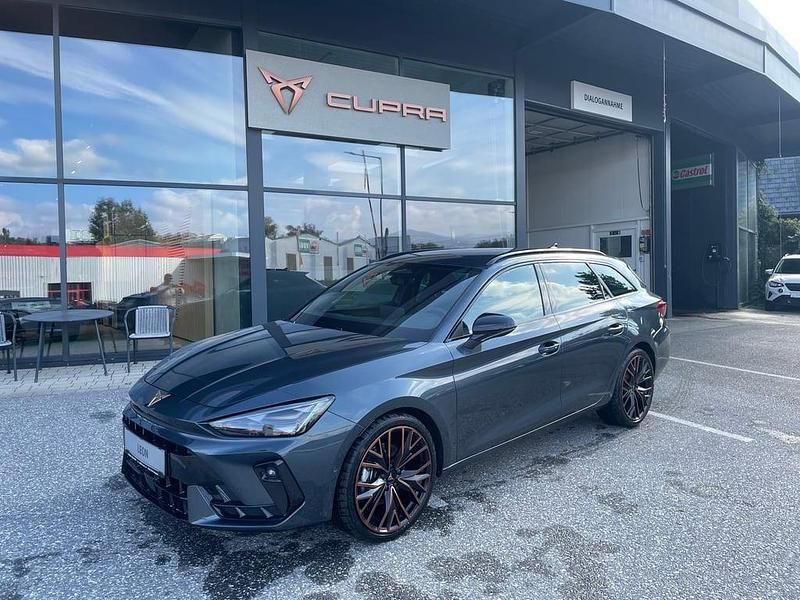 Neu Cupra Leon 150 PS (110 kW) 2025 Dunkelgrau  metallicperleffekt Kombi