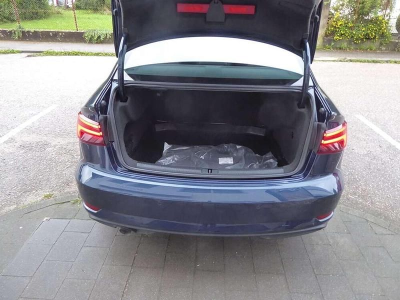 Gebraucht Audi A3 116 PS (85 kW) 2020 Blau Limousine