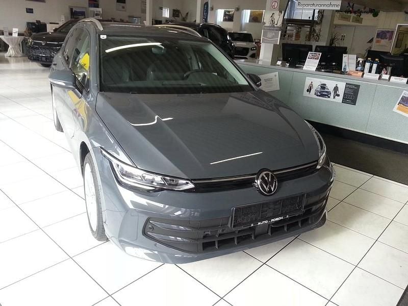 Neu VW Golf VIII Business 115 PS (84 kW) 2026 Mittelgrau  metallic Kombi