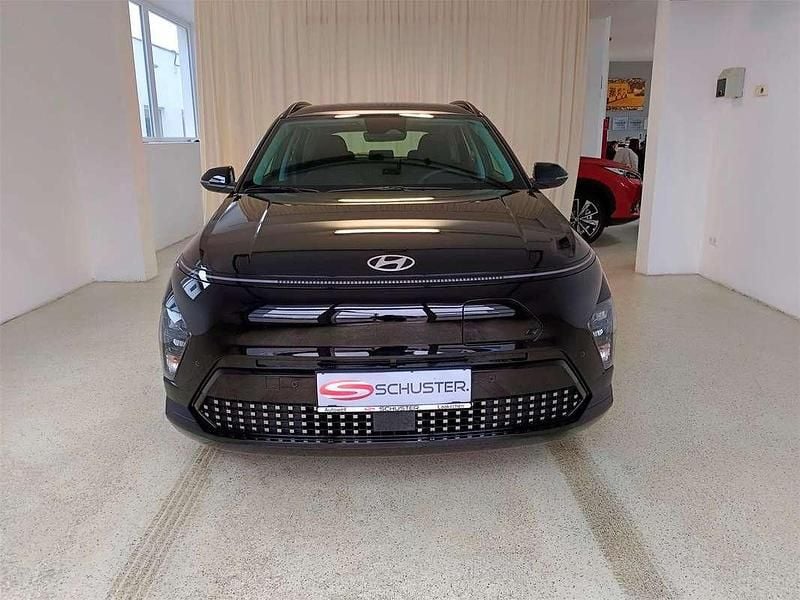 Neu Hyundai Kona 99 kW (135 PS) 2025 Schwarz SUV