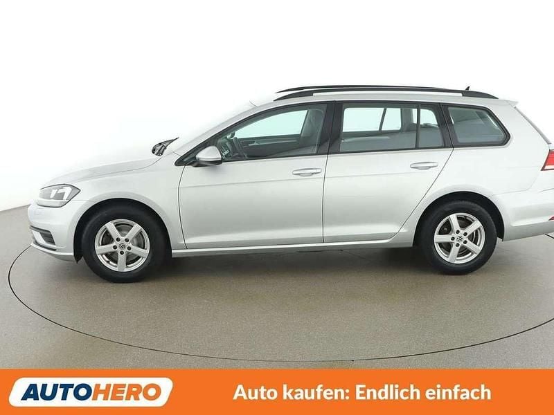Gebraucht VW Golf VII Trendline 116 PS (85 kW) 2018 Grau Kombi