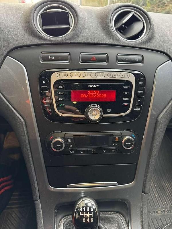 Gebraucht Ford Mondeo Business Edition 116 PS (85 kW) 2011 Weiß Kombi