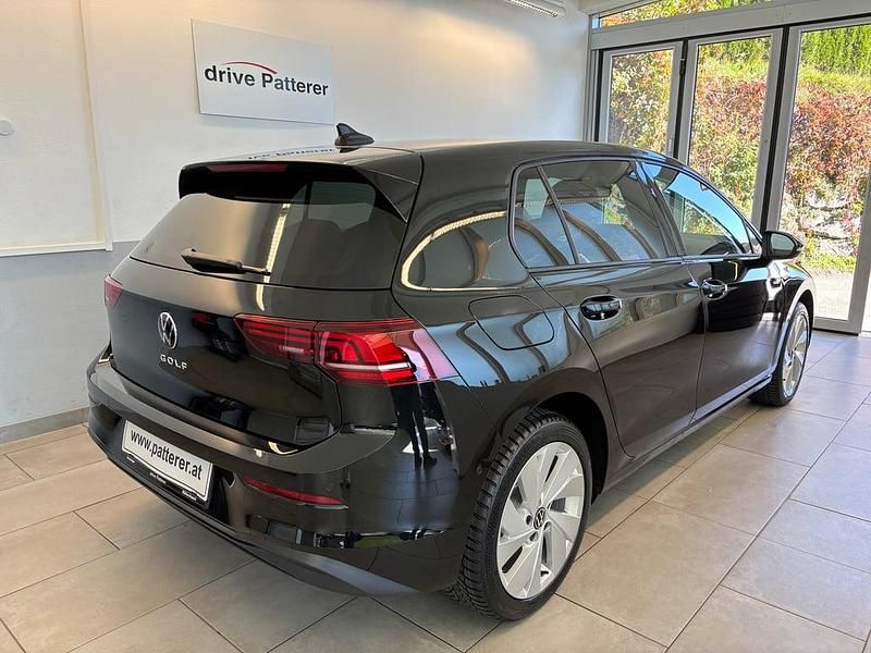 Gebraucht VW Golf VIII 115 PS (84 kW) 2026 Schwarz  metallic