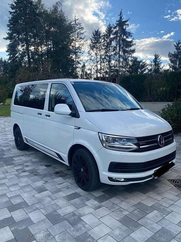 Gebraucht VW Multivan Trendline 150 PS (110 kW) 2017 Van