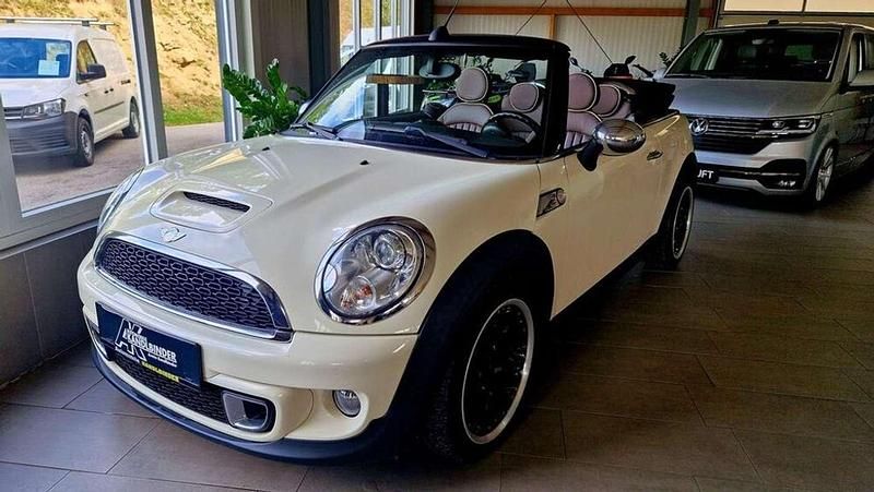 Weiß Gebraucht 2012 Mini Cooper S Cabriolet Cabrio | € 14.999 - Bild 1/4