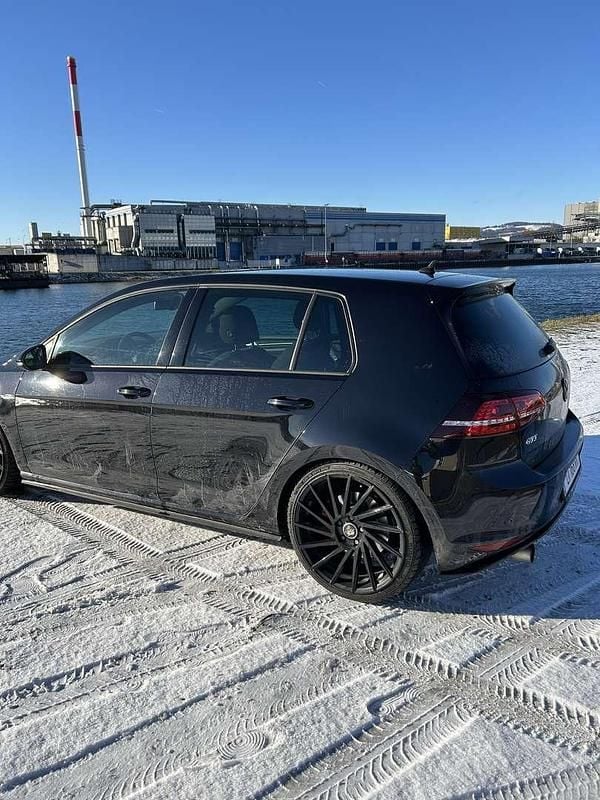 Gebraucht VW Golf VII GTI 220 PS (161 kW) 2015 Limousine