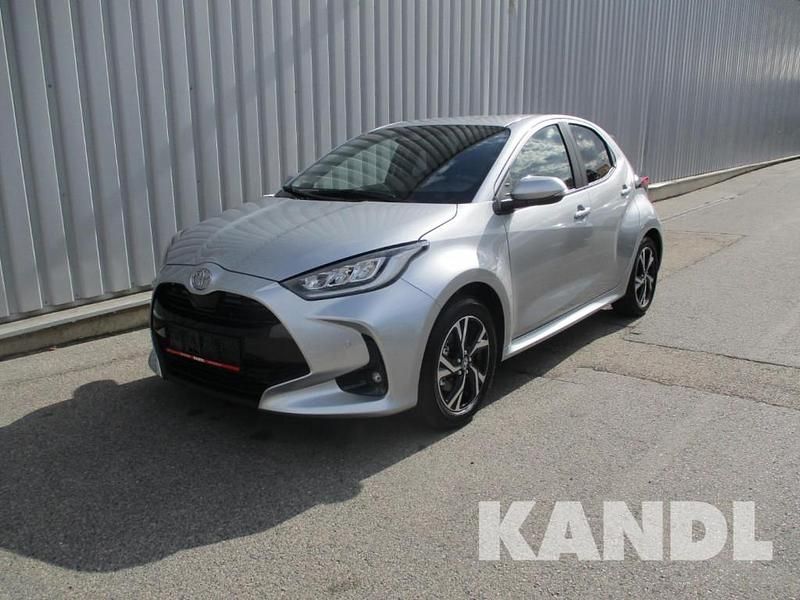 Neu 2025 Toyota Yaris Hybrid Active Kleinwagen | € 23.090 (Fairer Preis) - Bild 1/4