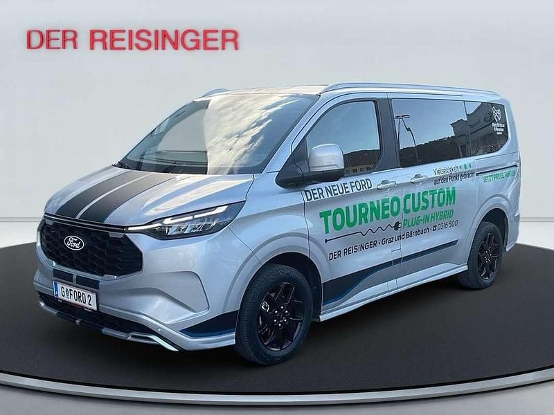 Silber Gebraucht 2025 Ford Tourneo Custom Sport Van | € 64.990 - Bild 1/4