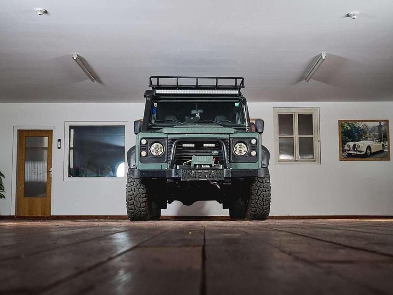 Gebraucht Land Rover Defender 122 PS (89 kW) 2013 Grün SUV