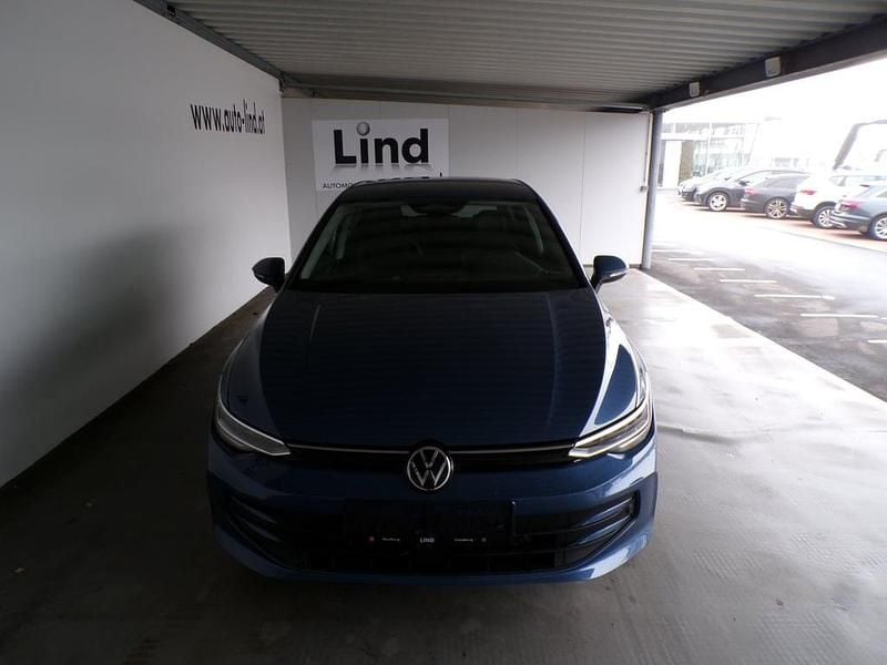 Neu VW Golf VIII 115 PS (84 kW) 2026 Mittelblau  normal
