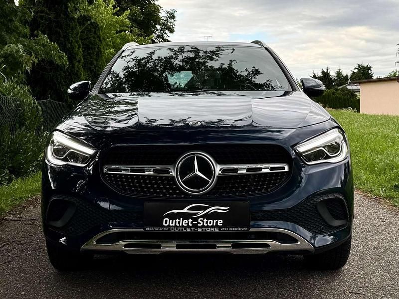 Gebraucht Mercedes GLA220 190 PS (139 kW) 2023 Blau SUV