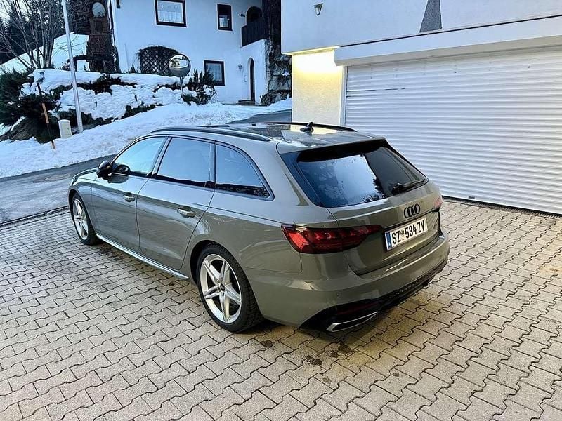 Gebraucht Audi A4 S-Line 204 PS (150 kW) 2022 Grau Kombi