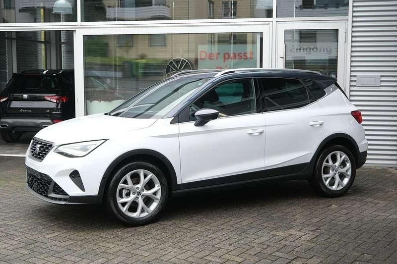 Neu Seat Arona FR 116 PS (85 kW) 2025 Weiß SUV
