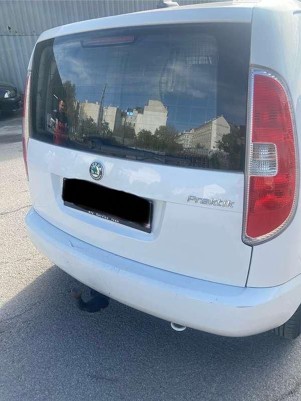 Gebraucht Skoda Roomster 90 PS (66 kW) 2011 Weiß Van / Kleinbus